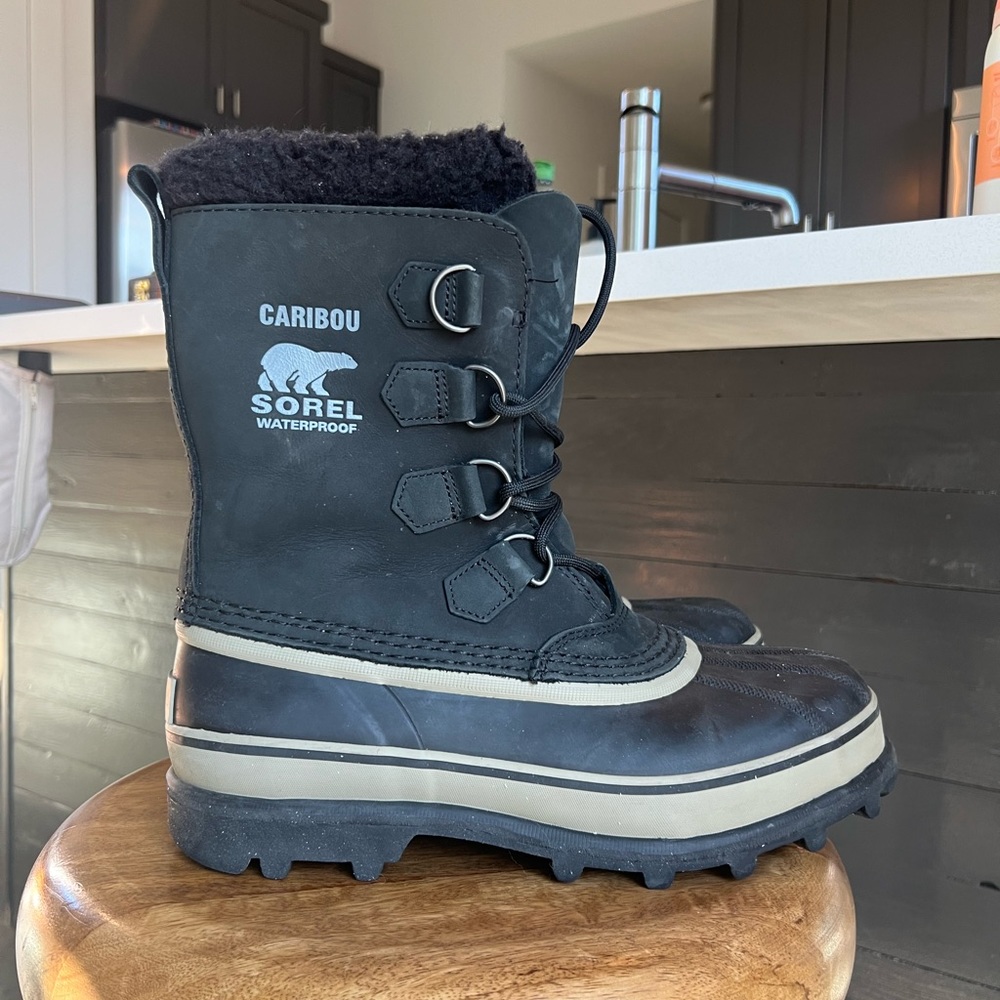 Sorel Caribou Waterproof Boots worn once!